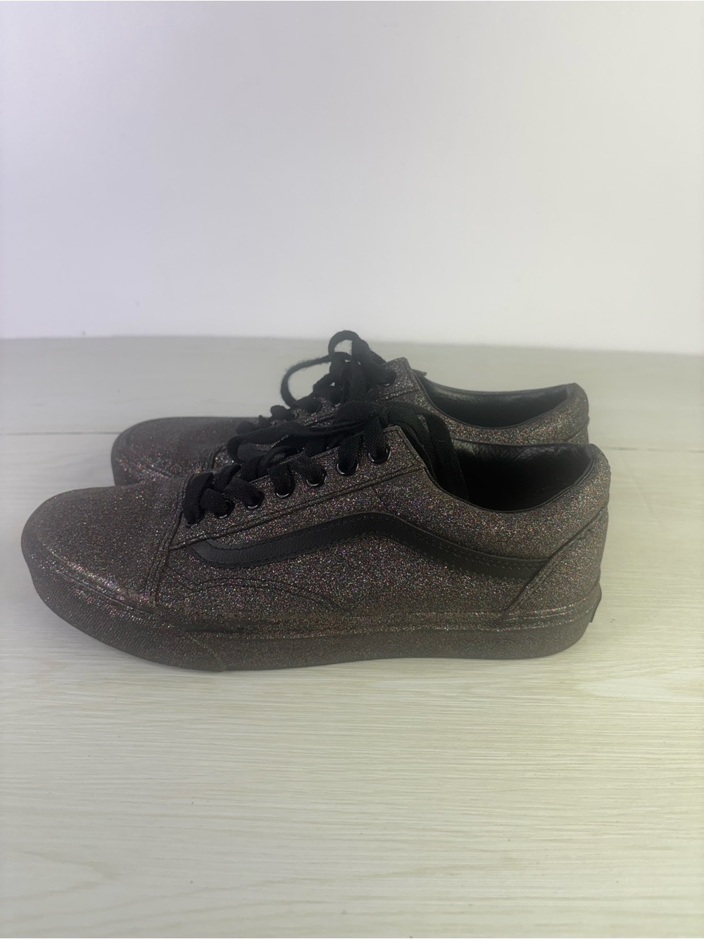 Vans Old Skool Black Rainbow Glitter Sneaker size Women’s 8.5 / men’s 7